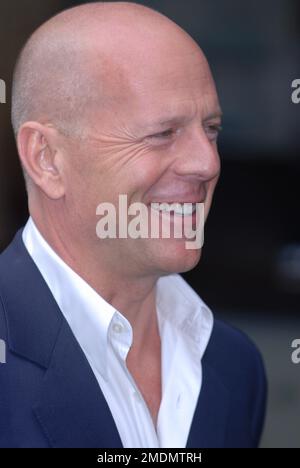 Bruce Willis. Über Der Hedge Premiere, London. UK Stockfoto