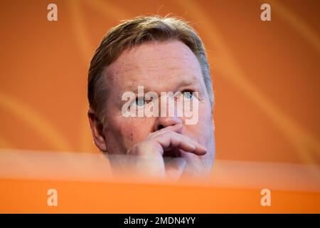 Zeist, Niederlande. 23. Januar 2023. ZEIST, NIEDERLANDE - JANUAR 23: Trainer Ronald Koeman aus den Niederlanden während einer Pressekonferenz der niederländischen Männer-Fußballmannschaft auf dem KNVB Campus am 23. Januar 2023 in Zeist, Niederlande (Foto von Broer van den Boom/Orange Pictures) Kredit: Orange Pics BV/Alamy Live News Stockfoto