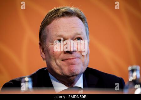 Zeist, Niederlande. 23. Januar 2023. ZEIST, NIEDERLANDE - JANUAR 23: Trainer Ronald Koeman aus den Niederlanden während einer Pressekonferenz der niederländischen Männer-Fußballmannschaft auf dem KNVB Campus am 23. Januar 2023 in Zeist, Niederlande (Foto von Broer van den Boom/Orange Pictures) Kredit: Orange Pics BV/Alamy Live News Stockfoto