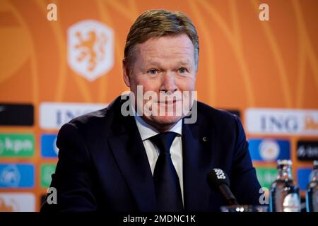 Zeist, Niederlande. 23. Januar 2023. ZEIST, NIEDERLANDE - JANUAR 23: Trainer Ronald Koeman aus den Niederlanden während einer Pressekonferenz der niederländischen Männer-Fußballmannschaft auf dem KNVB Campus am 23. Januar 2023 in Zeist, Niederlande (Foto von Broer van den Boom/Orange Pictures) Kredit: Orange Pics BV/Alamy Live News Stockfoto