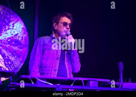 Konzert von Jean Michel Jarre im Palast der Festivals und Kongresse von Cannes, Teil von Cannes Midem, am 20. Januar 2023 in Paris, Frankreich. Die Show eines neuen Genres für die Veröffentlichung seines zweiundzwanzigsten Albums Oxymore. Für dieses Live-Abenteuer, keine übermäßigen Bildschirme, keine gigantische Menge vor seinen Synthesen. Nur sechzehn Lautsprecher bilden einen Kreis und stellen die bei 360 Grad vorgestellten Kompositionen wieder her. (Foto: Lionel Urman/Sipa USA) Stockfoto