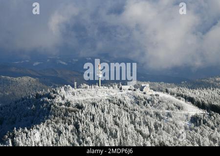 Gipfel des Hochblauen im Schwarzwald. Gipfel des Blauen Berges im Schwarzwald Stockfoto