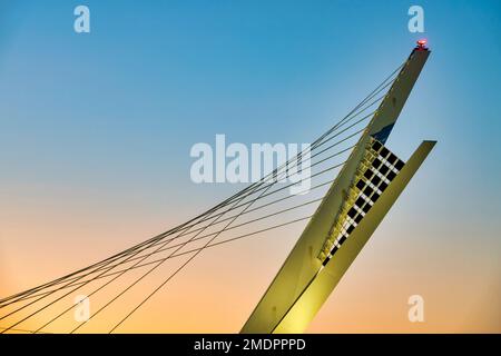 Die Ennio Flaiano Brücke bei Sonnenuntergang, Pescara Italien Stockfoto