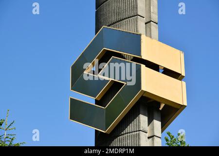 Logo EKO Stahl, Werkstor Stahlwerk Arcelor Mittal, B112, Eisenhüttenstadt, Brandenburg, Deutschland Stockfoto