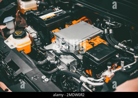 EV-Motor Motor Motor unter der Motorhaube Elektrofahrzeug hohe Leistung und umweltfreundlich emissionsfrei Stockfoto