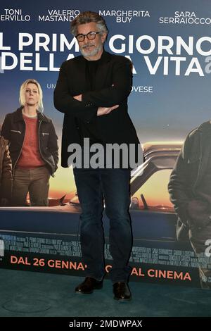 Rom, Italien. 23. Januar 2023. Paolo Genovese nimmt am 23. Januar 2023 im Hotel Bernini in Rom, Italien, an der Fotokonferenz für „Il Primo Giorno della Mia Vita“ Teil. Kredit: dpa/Alamy Live News Stockfoto