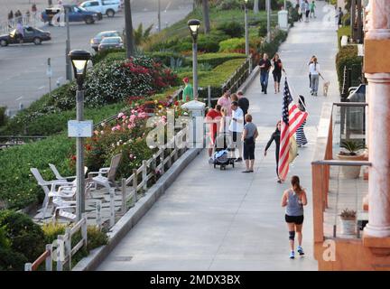 Die Promenade, Manhattan Beach, Kalifornien, USA. Stockfoto