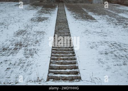 Treppen einer Autobahnbrücke, Vorchdorf, Österreich Stockfoto