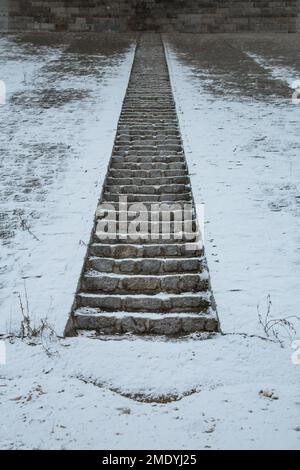 Treppen einer Autobahnbrücke, Vorchdorf, Österreich Stockfoto