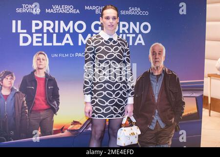 Rom, Italien. 23. Januar 2023. Italienische Schauspielerin Margherita Buy nimmt am Fototermin des Films „Il primo giorno della mia vita“ im Hotel Bernini in Rom Teil (Foto: Matteo Nardone/Pacific Press/Sipa USA). Gutschrift: SIPA USA/Alamy Live News Stockfoto