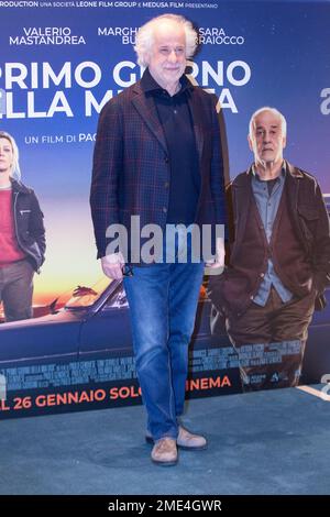 Rom, Italien. 23. Januar 2023. Der italienische Schauspieler Toni Servillo nimmt am Fototermin des Films „Il primo giorno della mia vita“ im Hotel Bernini in Rom Teil (Foto: Matteo Nardone/Pacific Press/Sipa USA). Kredit: SIPA USA/Alamy Live News Stockfoto