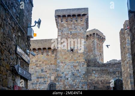 Italien, Latium, Bolsena, Türme des Schlosses Rocca Monaldeschi della Cervara Stockfoto