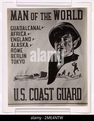 Dieses Poster zur Rekrutierung der Küstenwache zeigt verschiedene Kriegsschauplätze, an denen die Küstenwache während des Zweiten Weltkriegs aktiv beteiligt war. Es betont die globale Reichweite des Dienstes und seine Beiträge über mehrere Fronten hinweg. Stockfoto