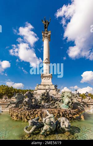 Frankreich, Nouvelle-Aquitaine, Bordeaux, Monument Aux Girondins an sonnigen Tagen Stockfoto