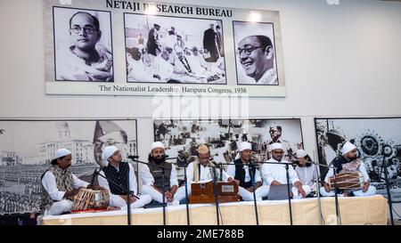 Kalkutta, Westbengalen, Indien. 23. Januar 2023. Programm zur 126. Geburtstagsfeier im Netaji Bhawan. Kalkutta von der Regierung. Of India Tourist Department, Ministry of Tourism in Zusammenarbeit mit Netaji Research Bureau am 23. Januar 2023. (Kreditbild: © Amlan Biswas/Pacific Press via ZUMA Press Wire) NUR REDAKTIONELLE VERWENDUNG! Nicht für den kommerziellen GEBRAUCH! Stockfoto