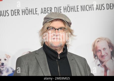 München, Deutschland. 23. Januar 2023. Medienmanager Martin Krug kommt zur Premiere des Films „Caveman“ in der Astor Filmlounge bei ARRI. Kredit: Felix Hörhager/dpa/Alamy Live News Stockfoto