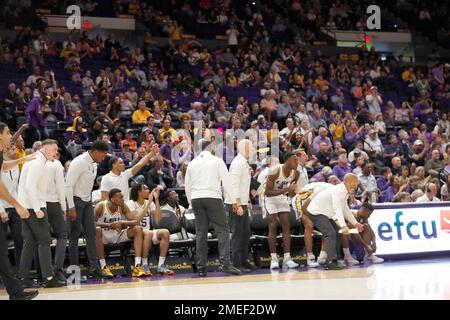 Baton Rouge, USA. 18. Januar 2023. Die LSU Bank jubelt ihr Team während eines College-Basketballspiels im Pete Maravich Assembly Center in Baton Rouge, Louisiana, am Mittwoch, den 18. Januar 2022 an. (Foto: Peter G. Forest/Sipa USA) Kredit: SIPA USA/Alamy Live News Stockfoto