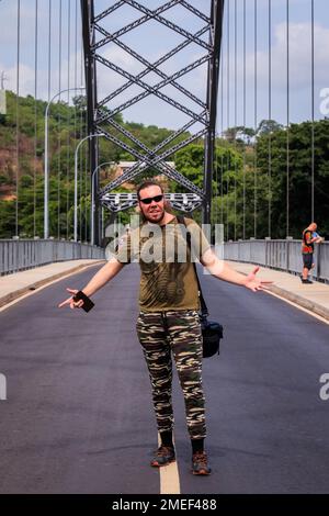 Weißer Mann Tourist in Ghana, Afrika Stockfoto