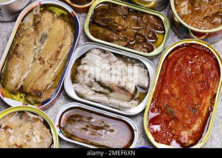 Eine Fischteller aus der Dose für den Date-Abend Stockfoto