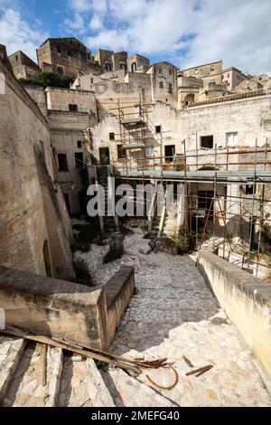 Renovierung eines alten Hauses in Sassi di Matera, dem historischen Viertel von Matera. Basilicata, Italien Stockfoto