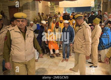 Ajmer, Indien. 24. Januar 2023. Dargah Dewan (spiritueller Kopf) Syed Zainul Abideen während Mehfil und Khusl Ki Rasam während der jährlichen Urs in Ajmer. (Foto: Shaukat Ahmed/Pacific Press) Kredit: Pacific Press Media Production Corp./Alamy Live News Stockfoto