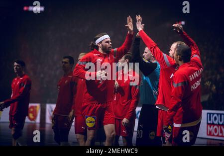 Malmö, Schweden. 23. Januar 2023. Mikkel Hansen aus Dänemark betritt die Arena für das IHF-Handballweltmeisterschaftsspiel 2023 zwischen Ägypten und Dänemark in der Malmö Arena in Malmö. (Foto: Gonzales Photo/Alamy Live News Stockfoto