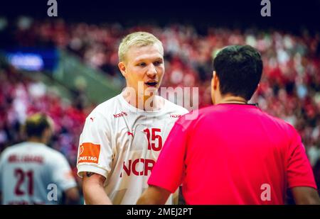 Malmö, Schweden. 23., Januar 2023. Magnus Saugstrup (15) aus Dänemark wurde während des IHF-Handballweltmeisterschaftsspiels 2023 zwischen Ägypten und Dänemark in der Malmö Arena in Malmö gesehen. (Foto: Gonzales Photo - Joe Miller). Stockfoto