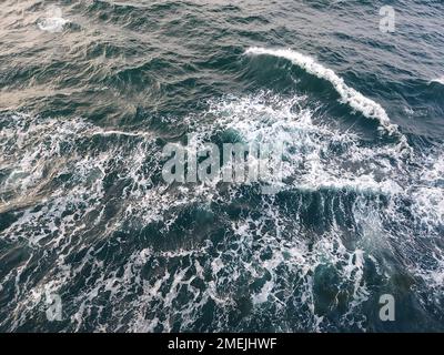 Naturhintergrund des blauen Ozeans Stockfoto