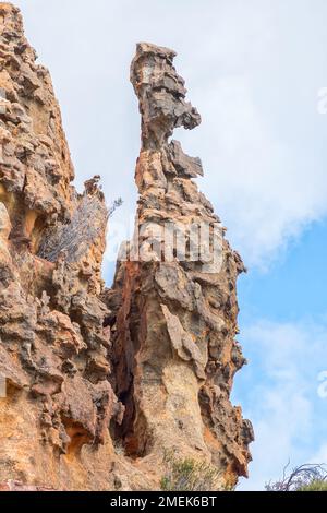 Eine Felsformation, die einer Person ähnelt, in den Stadsaal-Höhlen im Westkap Cederberg Stockfoto