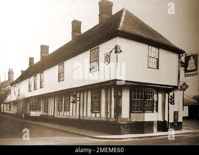 Britische Pubs Inns & Taverns - Ein etwa 1940 altes Foto der Glocke in Thetford Stockfoto