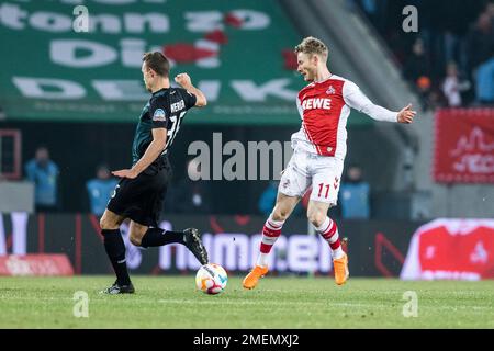 Köln, RheinEnergieStadion, 21.01.23: Florian Kainz (R) (Köln) gegen Christian Groß (Bremen) beim 1. Bundesliga Spiel 1. FC Köln gegen Werder Bremen. Foto: Stockfoto