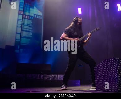 23. Januar 2023, Neapel, Kampanien, Italien: Dream Theater - The Top of the World Tour 2023, erstes Date in Neapel im Palapartenope Theater. (Kreditbild: © Giovanni Esposito/Pacific Press via ZUMA Press Wire) NUR REDAKTIONELLE VERWENDUNG! Nicht für den kommerziellen GEBRAUCH! Stockfoto