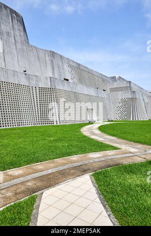 Okinawa Prefectural Museum & Art Museum (Ishimoto Architectural & Engineering Firm, 2007); Naha, Okinawa, Japan Stockfoto