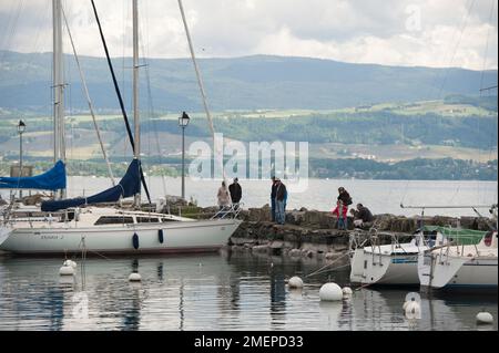 Frankreich, Rhone-Alpes, Haute-Savoie, Yvoire, Yachthafen am Genfer See (Lac Leman) Stockfoto