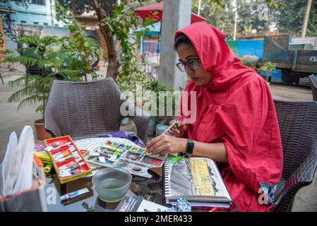 Kalkutta, Westbengalen, Indien. 24. Januar 2023. Urban Sketcher Kolkata schloss die Folge 10. in einem Café auf dem Gariahat Tram Depot Compound ab, indem sie über unsere Stolz Heritage Tram nachdachten, die nur in ganz Indien verkehrt. (Kreditbild: © Amlan Biswas/Pacific Press via ZUMA Press Wire) NUR REDAKTIONELLE VERWENDUNG! Nicht für den kommerziellen GEBRAUCH! Stockfoto