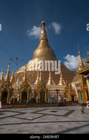 Myanmar, Rangun (Yangon), Shwedagon Paya, zentrale Stupa Stockfoto