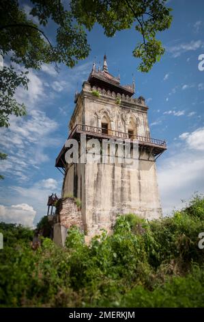 Myanmar, Mandalay Region, Inwa, Nanmyin Tower Stockfoto