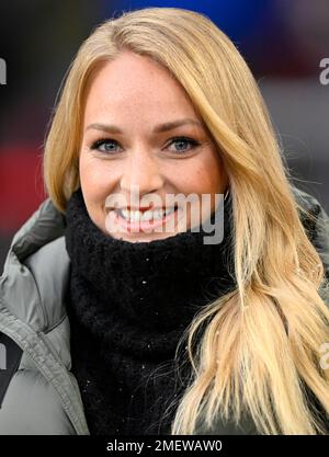 SKY Sports Presenter Katharina Kleinfeldt, Mercedes-Benz Arena, Stuttgart, Baden-Württemberg, Deutschland Stockfoto