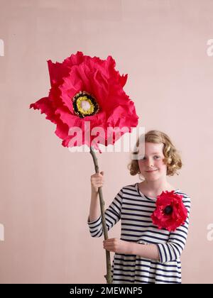 Papercraft Giant Poppy Schönheitsfoto Stockfoto