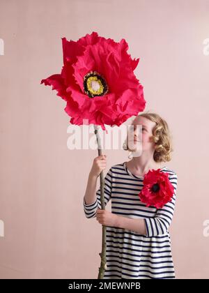 Papercraft Giant Poppy Schönheitsfoto Stockfoto