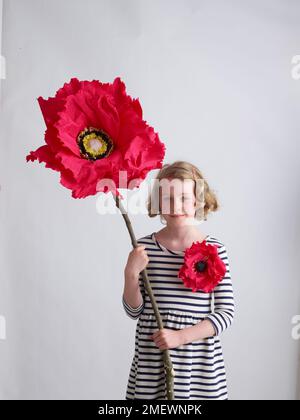 Papercraft Giant Poppy Schönheitsfoto Stockfoto