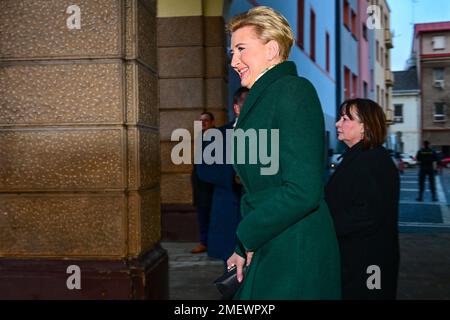 Nachod, Tschechische Republik. 24. Januar 2023. Ehefrau des polnischen Präsidenten Agata Kornhauser-Duda, links, und Ehefrau des tschechischen Präsidenten Ivana Zemanova während ihres Treffens in Nachod, Tschechische Republik, am 24. Januar 2023. Kredit: David Tanecek/CTK Photo/Alamy Live News Stockfoto