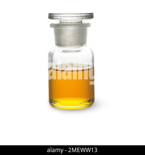 Glasflasche mit Wheatgerm-Öl Stockfoto