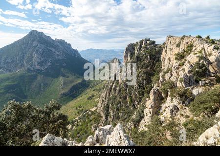 Der Gipfel des Ponotx/Ponoig mit puig campana im Hintergrund Stockfoto