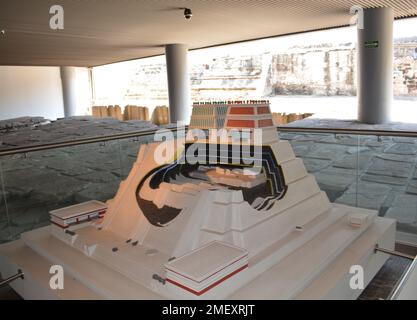 Neue Sektion des Templo-Bürgermeisters, Mexiko-Stadt. Modell der Pyramide im Großen Tenochtitlan, Stockfoto