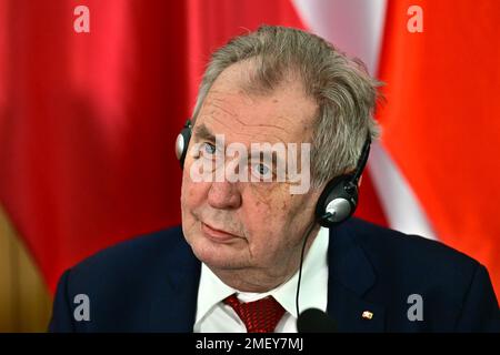 Nachod, Tschechische Republik. 24. Januar 2023. Tschechischer Präsident Milos Zeman während der Pressekonferenz nach einem Treffen mit dem polnischen Präsidenten Andrzej Duda am 24. Januar 2023 in Nachod (Tschechische Republik). Kredit: David Tanecek/CTK Photo/Alamy Live News Stockfoto