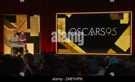 Beverly Hills, Usa. 24. Januar 2023. Der britische Schauspieler Rizwan Ahmed (L) und die US-Schauspielerin Allison Williams kündigen die Nominierungen während der 95. Nominierungen im Samuel Goldwyn Theater in Beverly Hills, Kalifornien, am Dienstag, den 24. Januar, an. 2023.die jährlichen Academy Awards 95. werden am 12. März 2023 live auf ABC aus Los Angeles übertragen. Foto: Jim Ruymen/UPI Credit: UPI/Alamy Live News Stockfoto