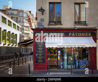 Paris, Frankreich, Okt. 2022, Blick auf die Fassade von La Fournée, eine typische Bäckerei in der Hauptstadt Stockfoto