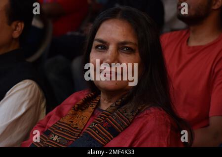 Kalkutta, Westbengalen, Indien. 24. Januar 2023. Am dritten Tag des Tata Steel Kolkata Literaturtreffens wurde der indische Dichter, Texter und Drehbuchautor Javed Akhtar während der Sitzung mit dem Titel „Talking Life“ (Kreditbild: © Sayantan Chakraborty/Pacific Press via ZUMA Press Wire) NUR REDAKTIONELLE VERWENDUNG! Nicht für den kommerziellen GEBRAUCH! Stockfoto