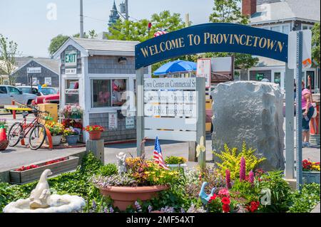 Macmillan Pier am Hafen von Provincetown. Cape Cod ist ein beliebtes Reiseziel in Massachusetts. Stockfoto
